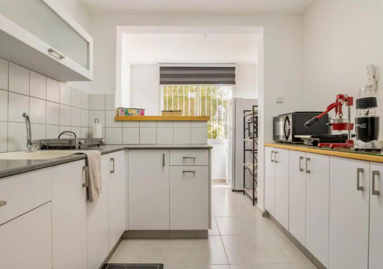 Central 1Br Oasis, Fast Fiber Wifi, Free Parking, Free Netflix With Shelter Haïfa Extérieur photo